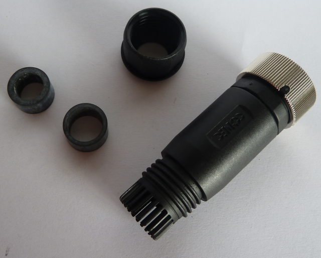 Kabeldose 7/8" gerade