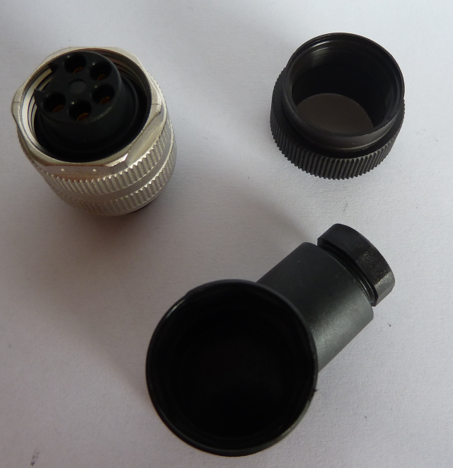 Kabeldose 7/8" gewinkelt